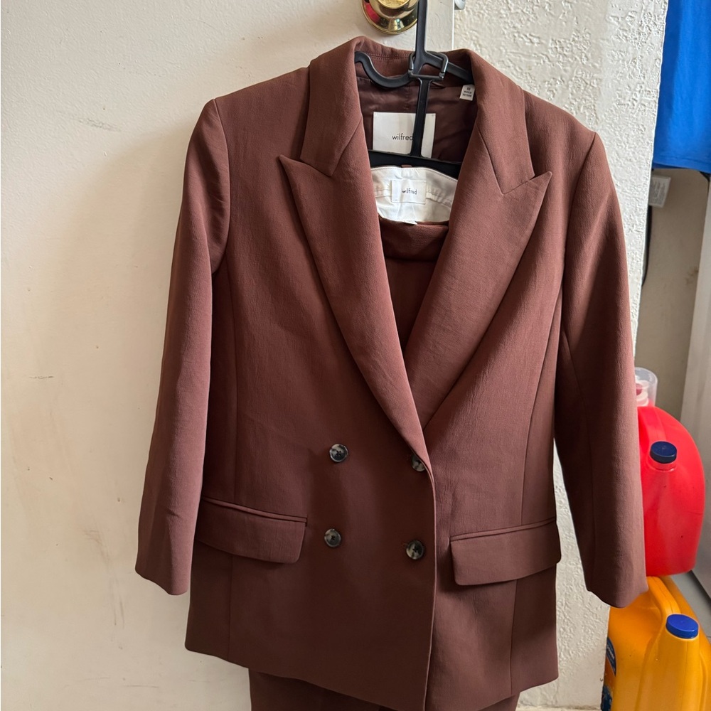 Aritzia Chocolate Brown 2 Piece Suit Set